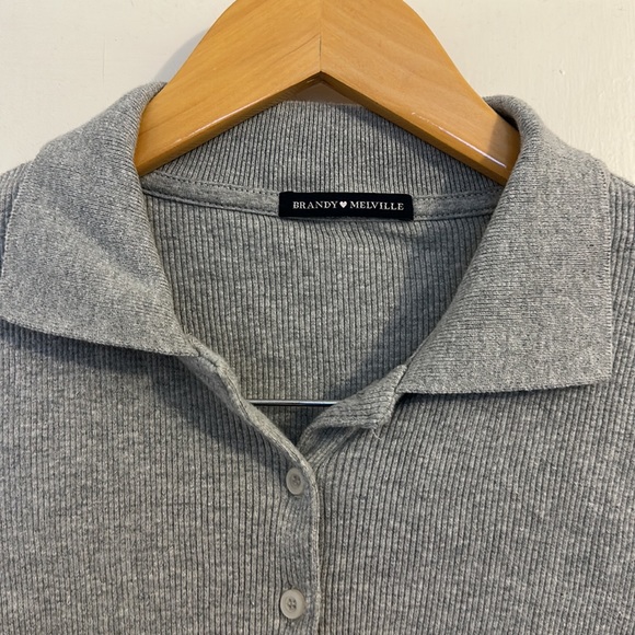 Brandy Melville collared button top - Picture 3 of 4